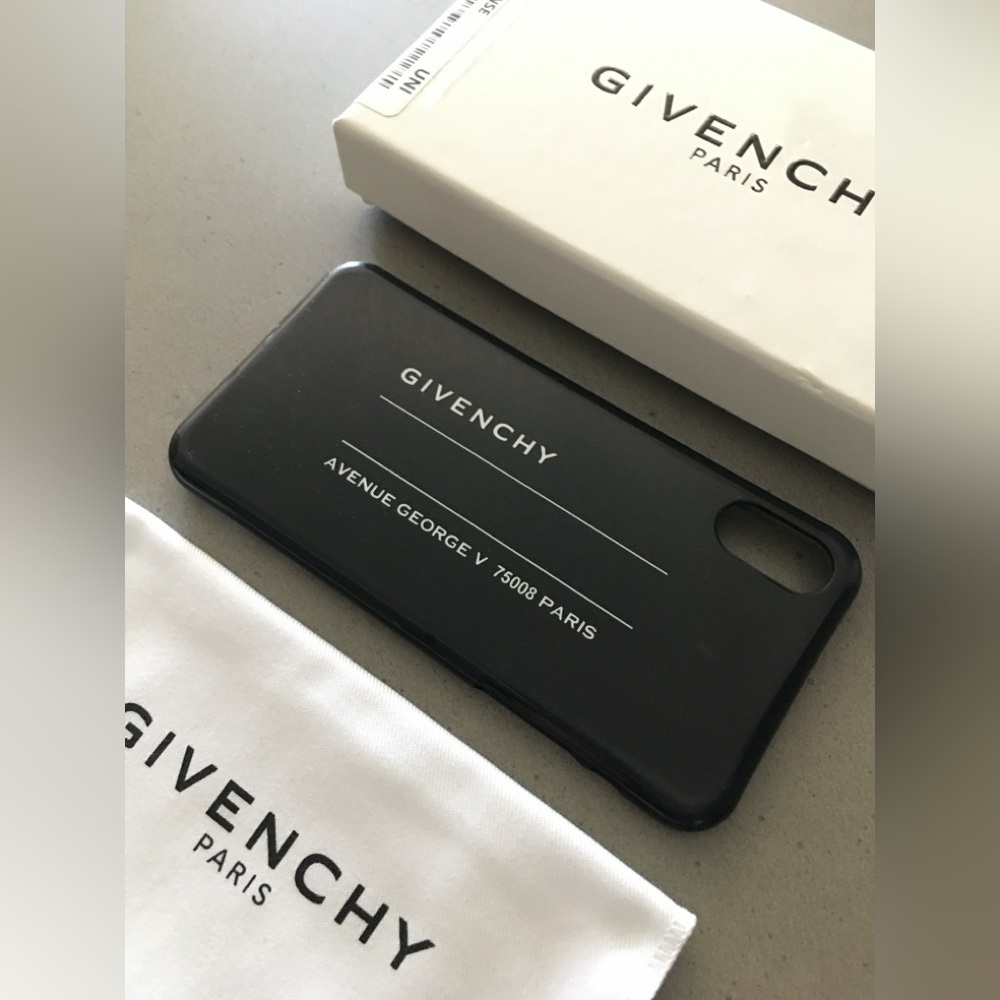 GIVENCHY Black Avenue George Paris iPhone Case